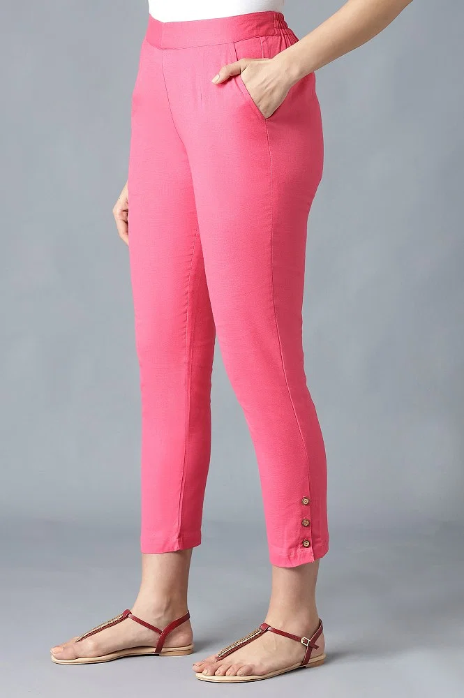 Blush Pink Cotton Solid Capri Pant