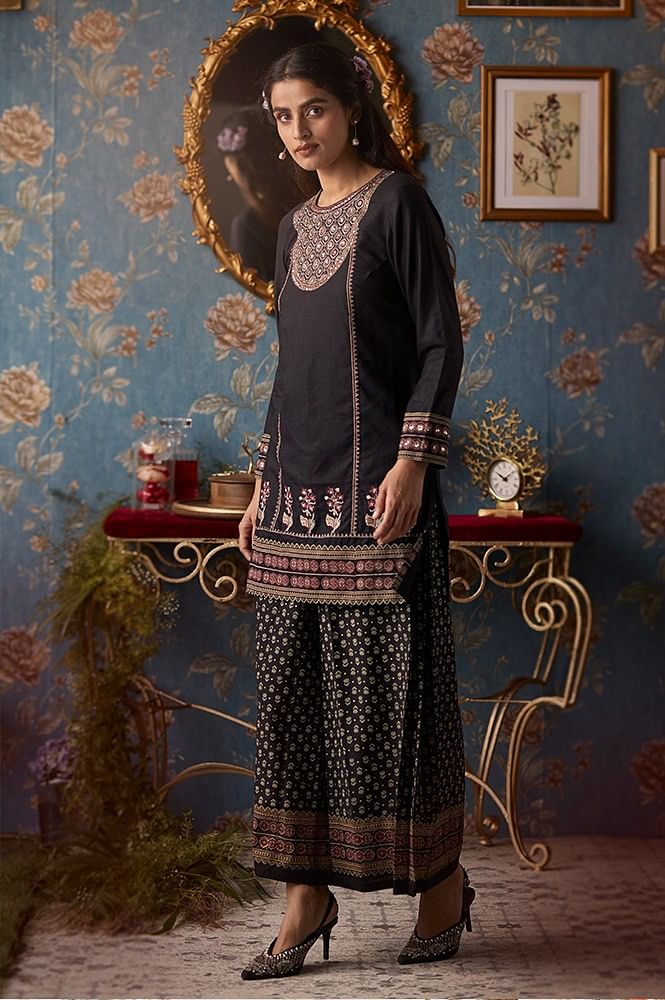 Self Embroidered Blue Kurti with white embroidered parallel pants Size XXL  Copy  Sanskritimantra