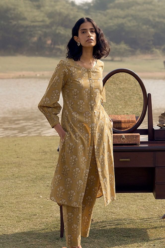 Buy Yellow Glitter Printed Mock Layer Kurta With Straight Pants Online -  Shop for W