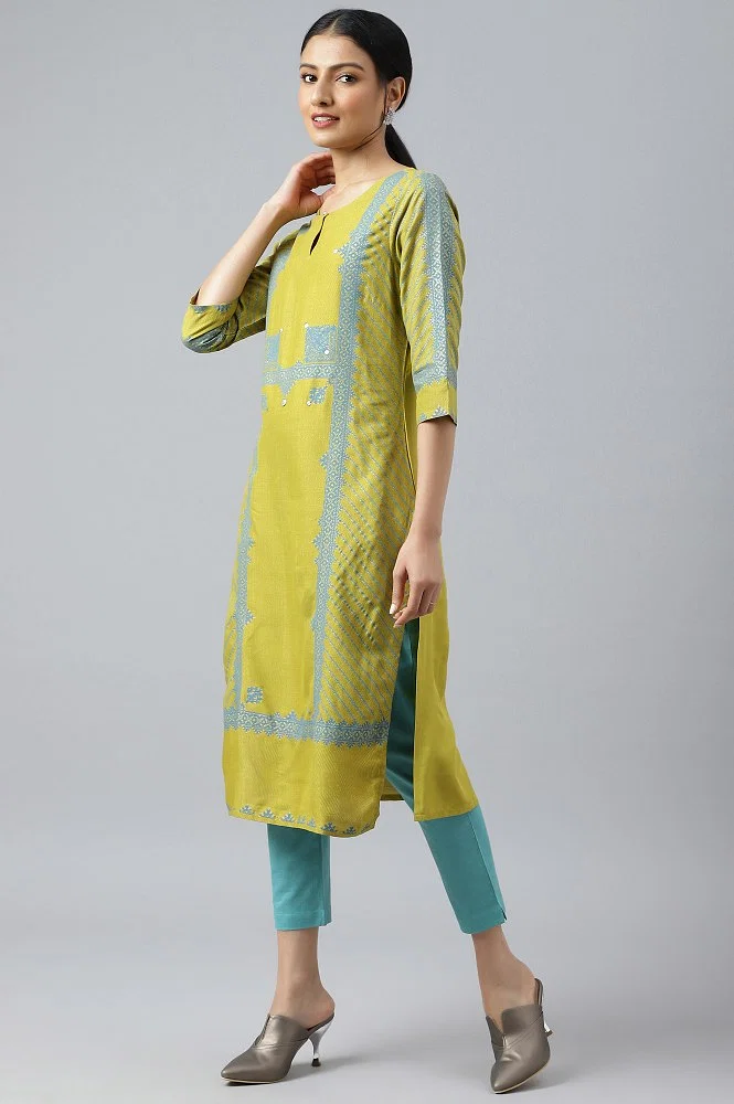 Green Embellished Silk Kurta With Silk Blend Pants And Net Embellished