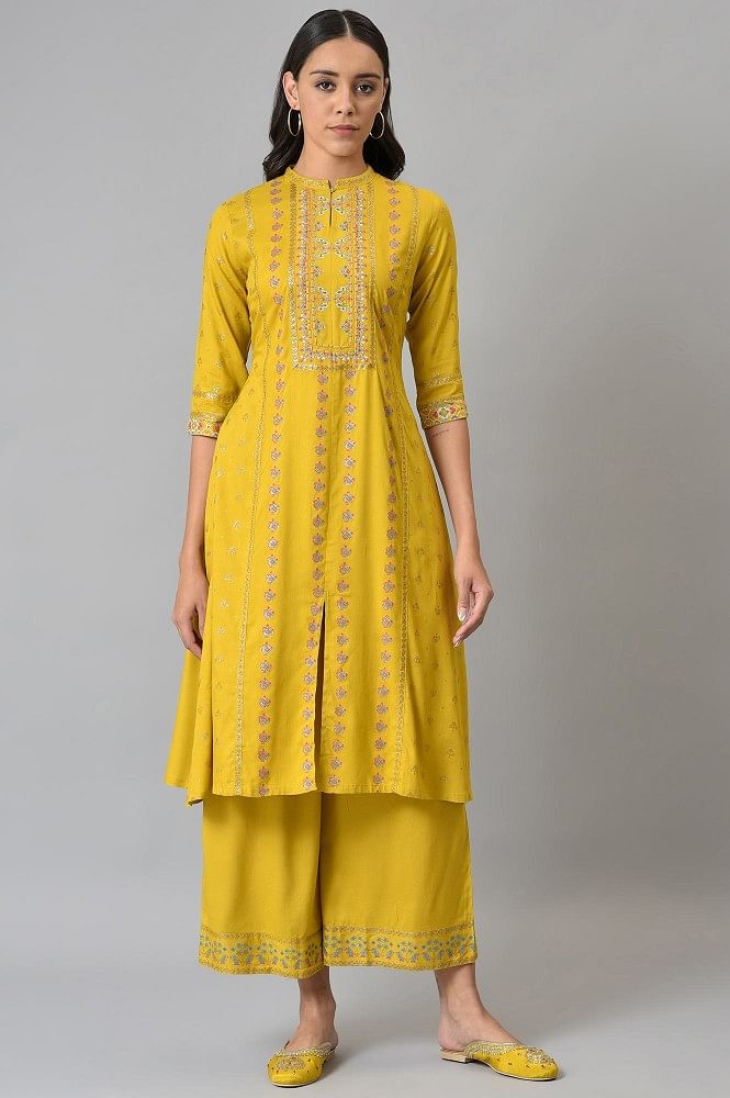 Buy online Embellished Straight Kurti from Kurta Kurtis for Women by Jc4u  for 579 at 71 off  2023 Limeroadcom
