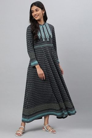 Black Yarn-dyed A-line Winter Dress