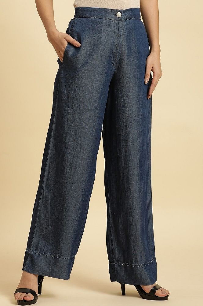 Buy online Women's Plain Bootcut Jeans from Jeans & jeggings for Women by  U.s. Polo Assn. for ₹2289 at 26% off | 2024 Limeroad.com