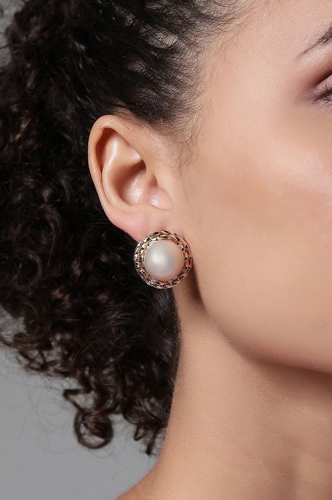 Pearl Classic Stud Earrings - Brilliant Lustre White Pearls – HighSpark