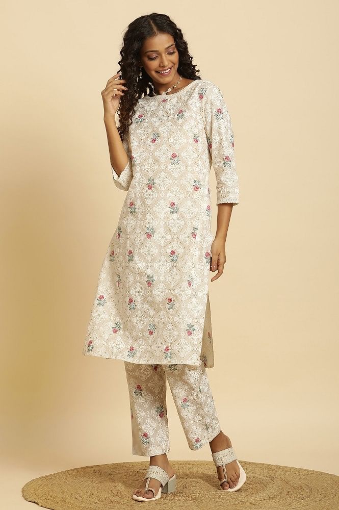 Blue Cotton Silk Straight Cut Kurta Pant Set with Floral Embroidered Y –  Sujatra