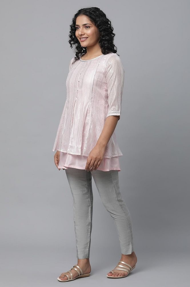 Enjoy an Ethnic Winter With Kurtis and Trouser Pants for Ladies With Kurti   The Kosha Journal