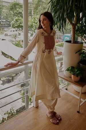 WineRed Women OffWhite cotton Embroidered Kurta and Pant Set