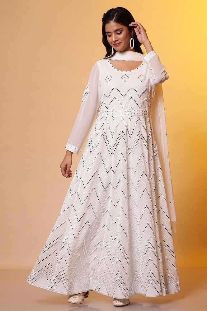 Ivory Organic Cotton Kalidar Anarkali Set Design by Rishi & Vibhuti at  Pernia's Pop Up Shop 2024